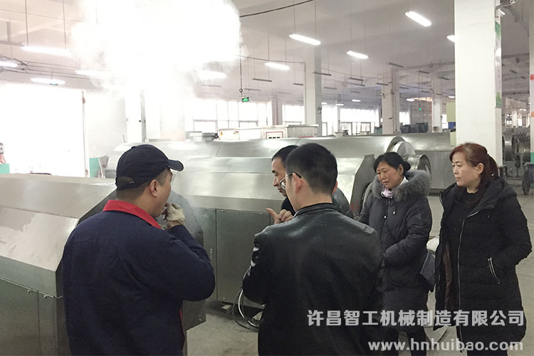 安陽(yáng)客戶來廠試機(jī)炒芝麻.jpg